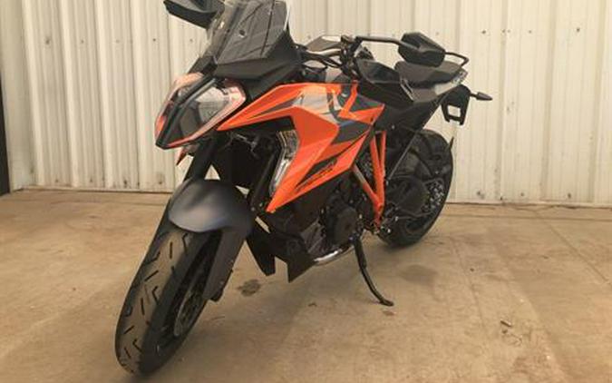 2023 KTM 1290 Super Duke GT