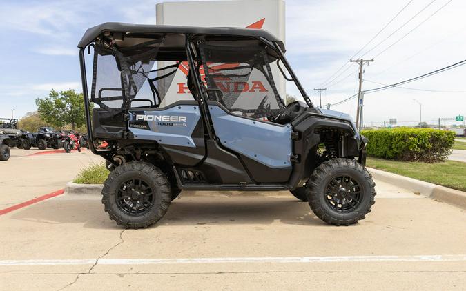 2024 Honda Pioneer 1000-5 Deluxe