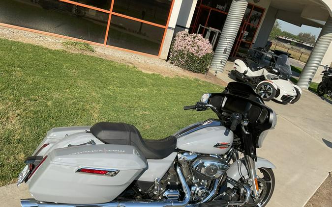 FLHX 2025 Street Glide™
