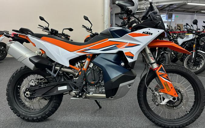 2023 KTM 890 Adventure R First Look [7 Fast Facts + 16 Photos]