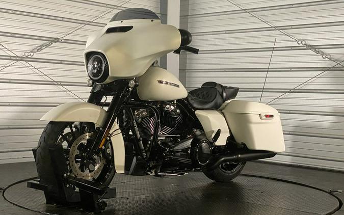 2018 Harley-Davidson® FLHXS - Street Glide® Special