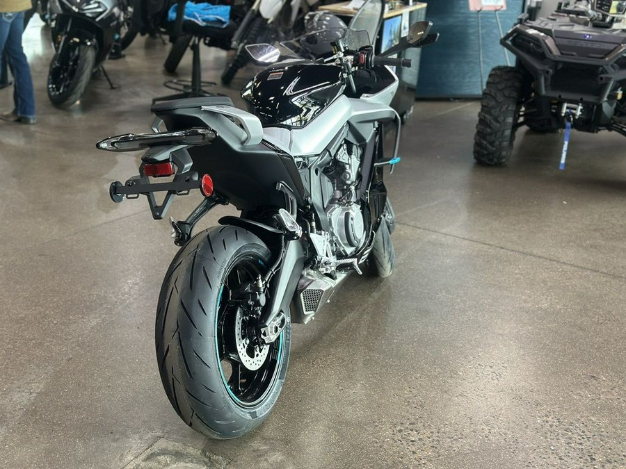 2025 CFMOTO 675SS