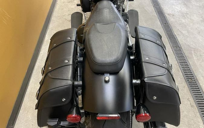 2022 Indian Chief Bobber Dark Horse Black Smoke