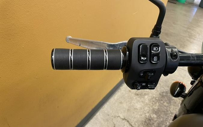 2022 Indian Chief Bobber Dark Horse Black Smoke