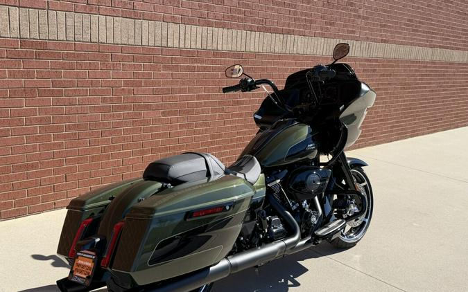 2026 Harley-Davidson® Road Glide® Olive Steel Metallic / Vivid Black Black Trim