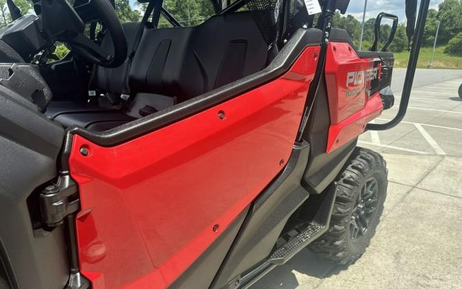 2025 Honda Pioneer 1000-5 Deluxe
