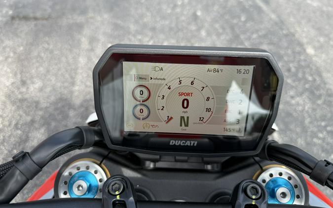 2026 Ducati Hypermotard V2 Sp