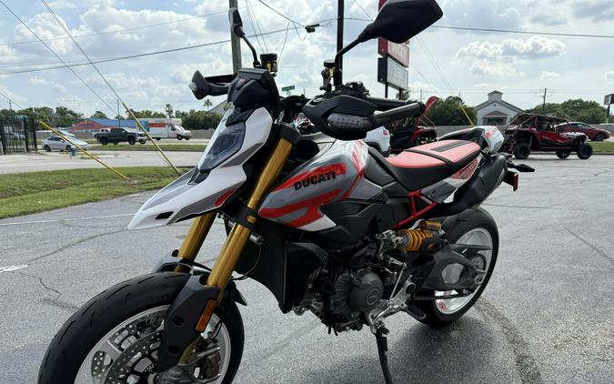 2026 Ducati Hypermotard V2 Sp
