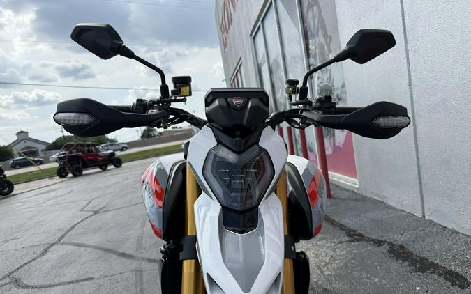2026 Ducati Hypermotard V2 Sp