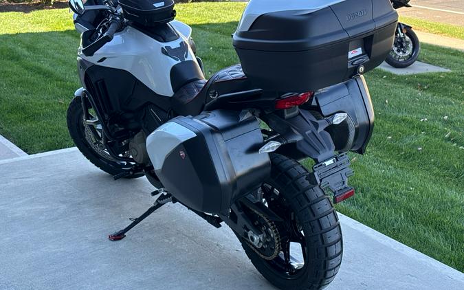 2025 Ducati Multistrada V4 S Travel & Radar