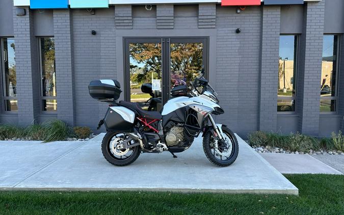 2025 Ducati Multistrada V4 S Travel & Radar