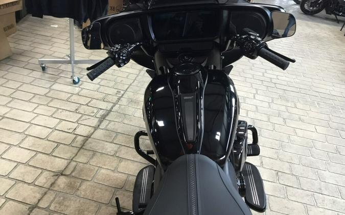 2024 Harley-Davidson Street Glide® Vivid Black -Day Tripper Accessory Package Installed