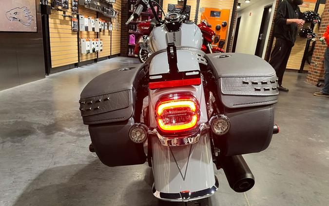 2026 Harley-Davidson Softail FLHC - Heritage Classic