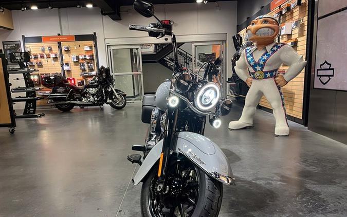 2026 Harley-Davidson Softail FLHC - Heritage Classic