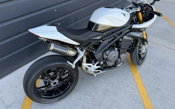 2022 Triumph Speed Triple 1200 RR Crystal White Storm Grey