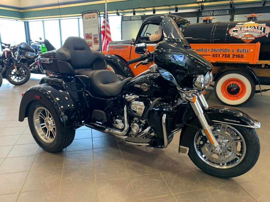 2024 Harley-Davidson Tri-Glide Ultra FLHTCUTG