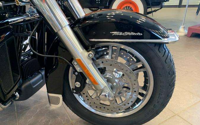 2024 Harley-Davidson Tri-Glide Ultra FLHTCUTG