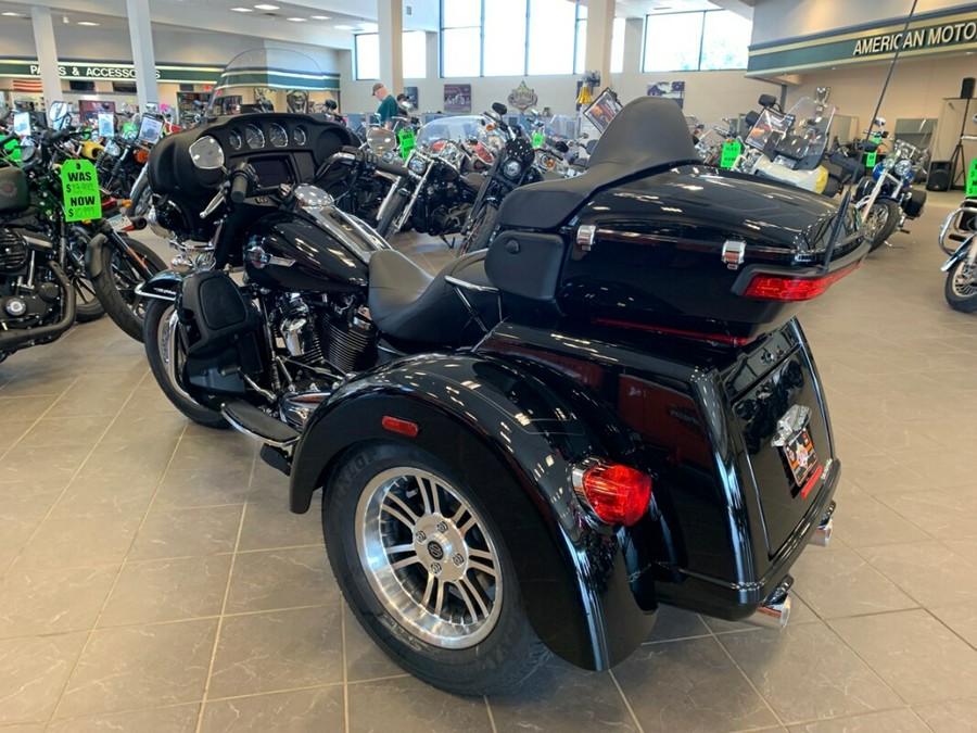 2024 Harley-Davidson Tri-Glide Ultra FLHTCUTG