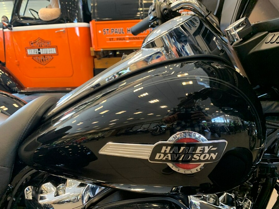 2024 Harley-Davidson Tri-Glide Ultra FLHTCUTG