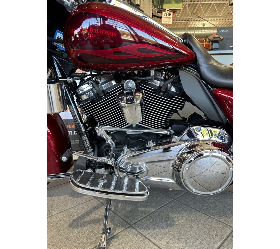 FLHXS 2017 Street Glide Special