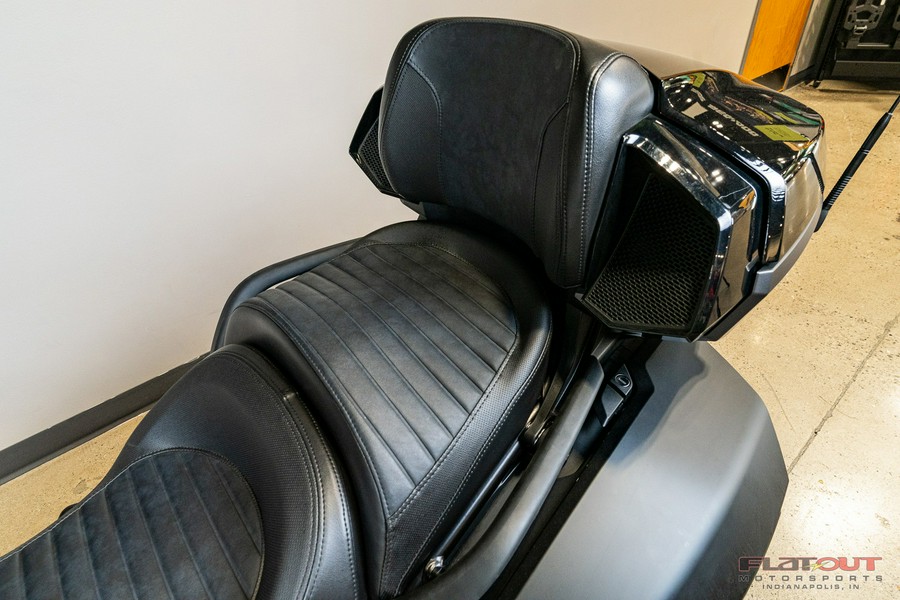 2023 Can-Am SPYDER F3 LIMITED DARK ED (DEMO WAR 10/27)