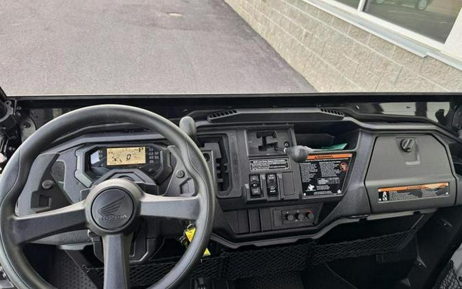 2025 Honda® Pioneer 1000 Deluxe