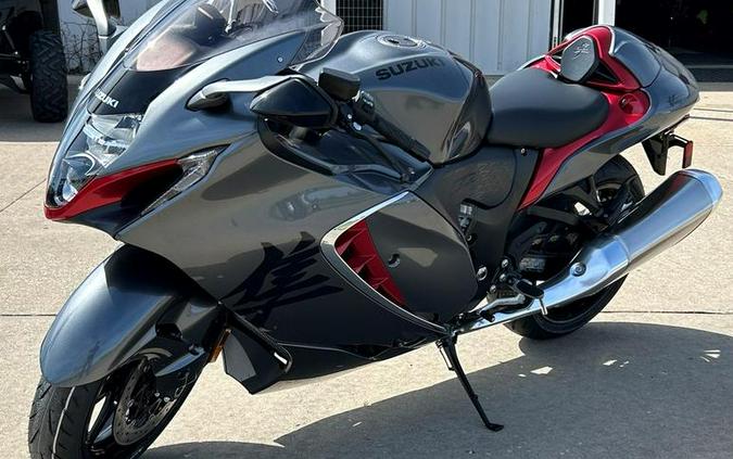 2022 Suzuki Hayabusa Review: Hypersport Track Time!