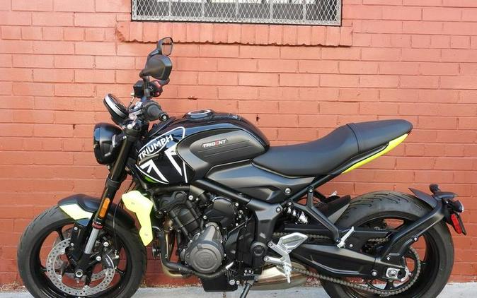 2024 Triumph Trident 660 Jet Black/Triumph Racing Yellow