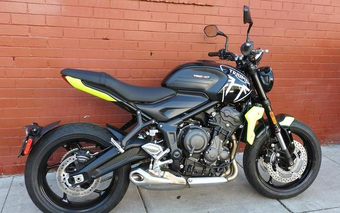 2024 Triumph Trident 660 Jet Black/Triumph Racing Yellow