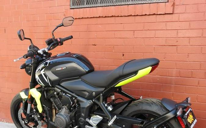 2024 Triumph Trident 660 Jet Black/Triumph Racing Yellow