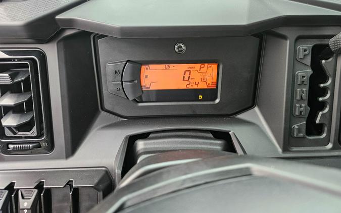 2026 Can-Am Defender Limited HD11