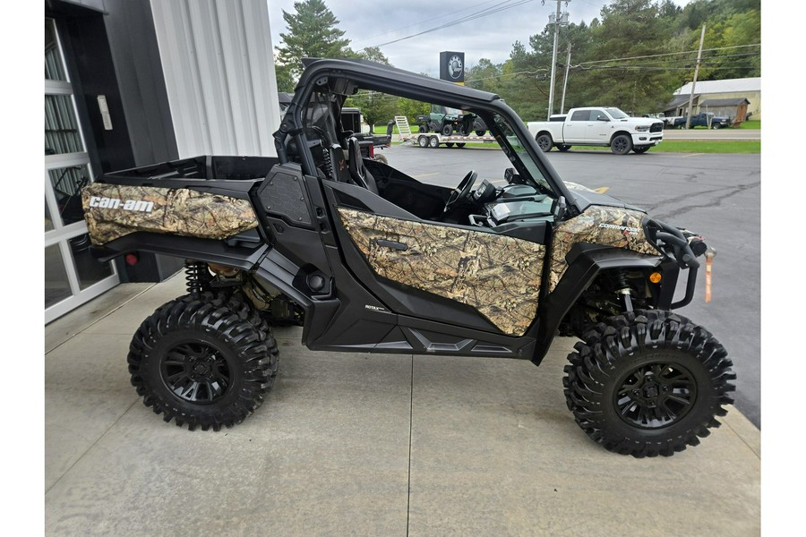 2023 COMMANDER XMR 1000R - Can-Am