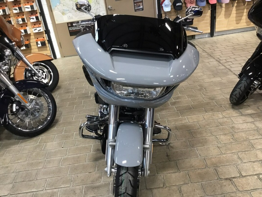 2024 Harley-Davidson Road Glide® Billiard Gray-Chrome Finish- 4 Point Detach/Sissy bar Installed