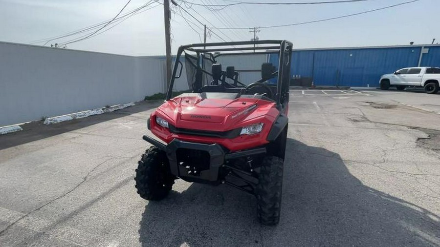 2023 Honda® Pioneer 1000-6 Deluxe Crew