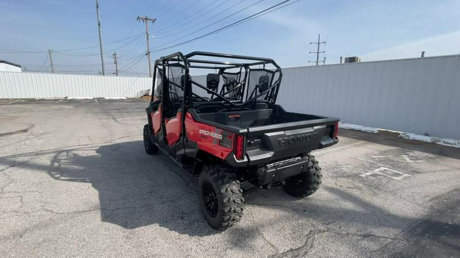 2023 Honda® Pioneer 1000-6 Deluxe Crew