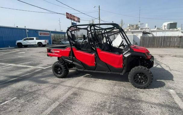 2023 Honda® Pioneer 1000-6 Deluxe Crew