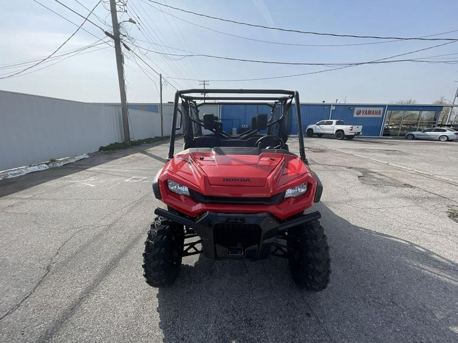 2023 Honda® Pioneer 1000-6 Deluxe Crew