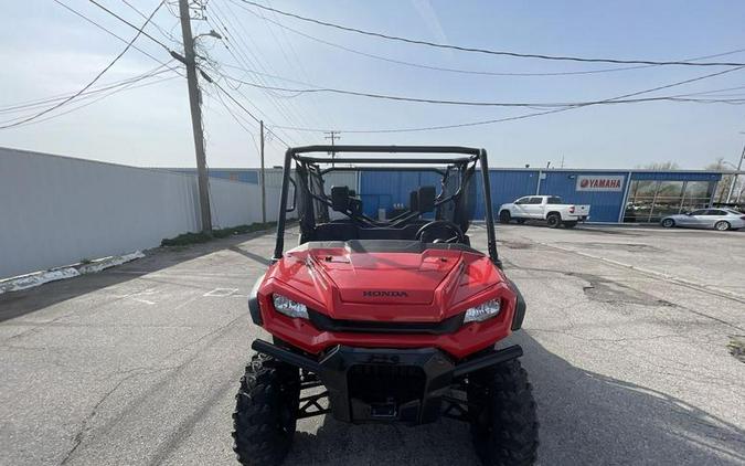 2023 Honda® Pioneer 1000-6 Deluxe Crew