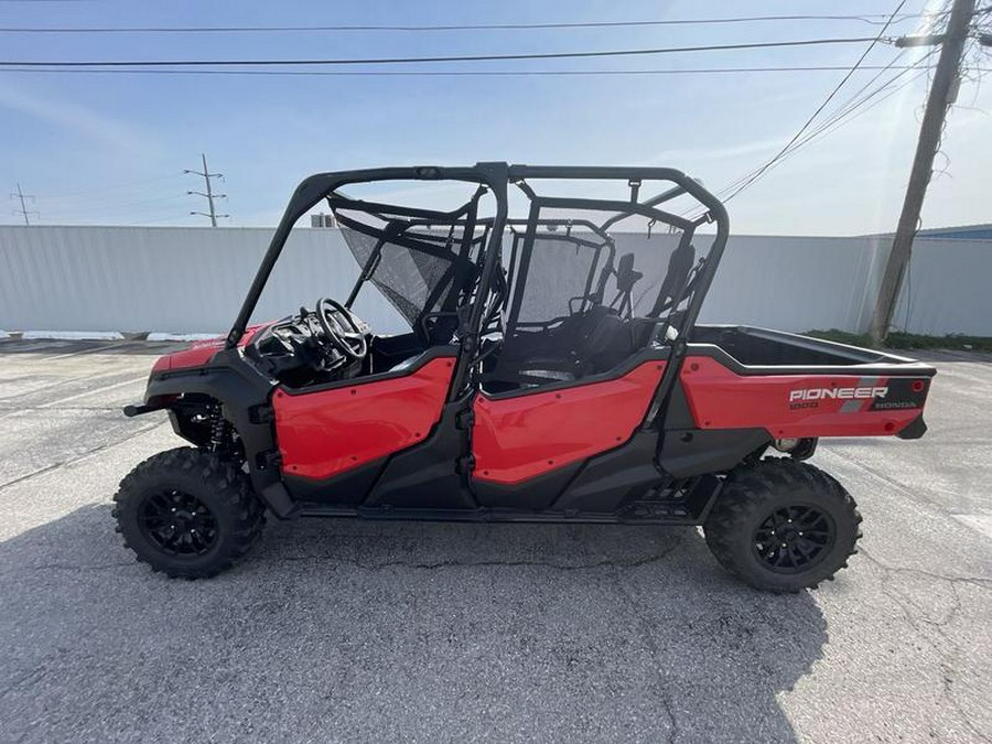 2023 Honda® Pioneer 1000-6 Deluxe Crew