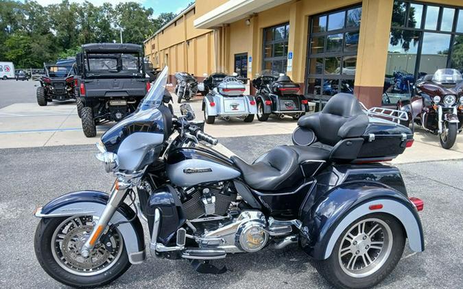 2019 Harley-Davidson Trike FLHTCUTG - Tri Glide Ultra