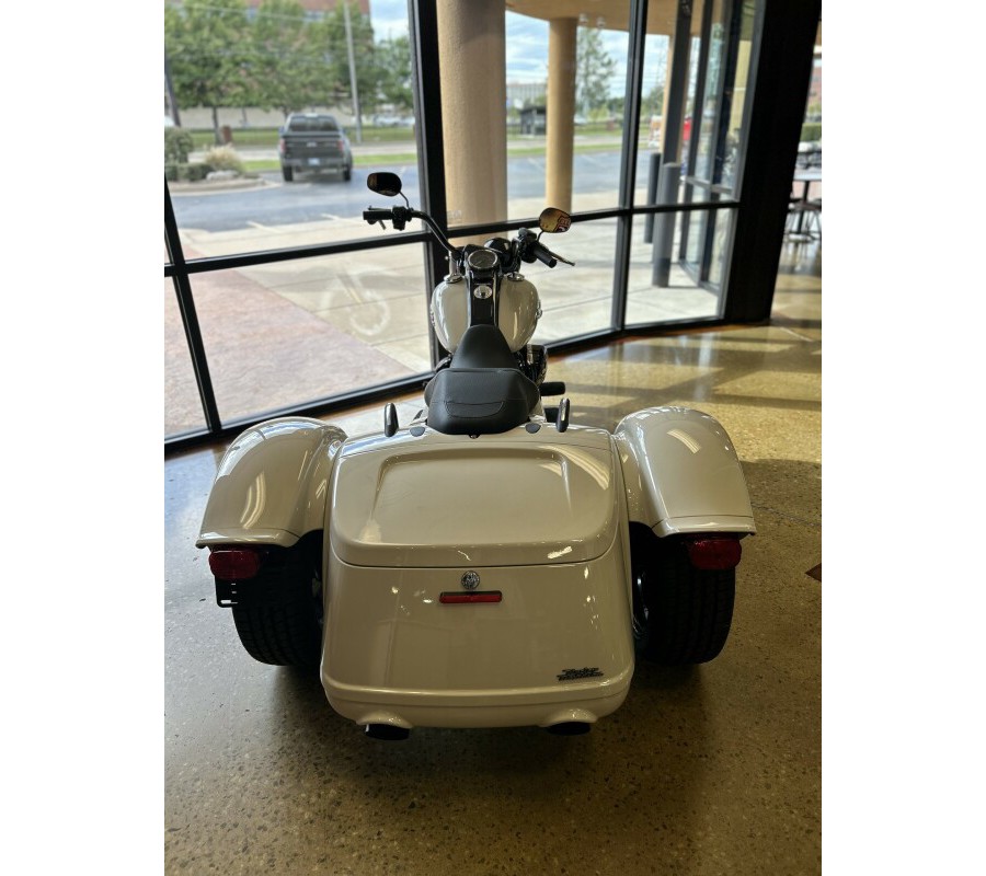 2023 Harley-Davidson Freewheeler WHITE SAND PRL