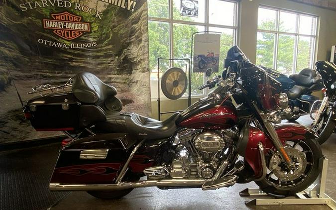 2011 Harley-Davidson FLHTCUSE6 - CVO Ultra Classic Electra Glide