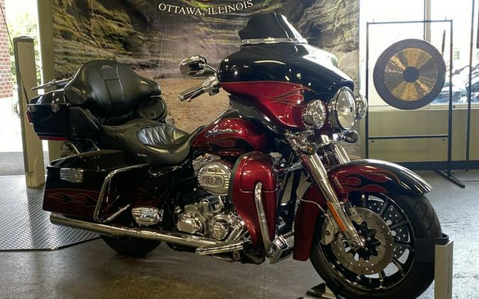 2011 Harley-Davidson FLHTCUSE6 - CVO Ultra Classic Electra Glide