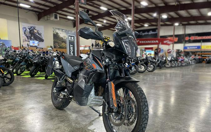 2021 KTM Adventure 890