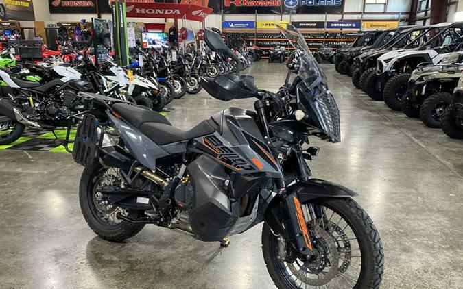 2021 KTM Adventure 890