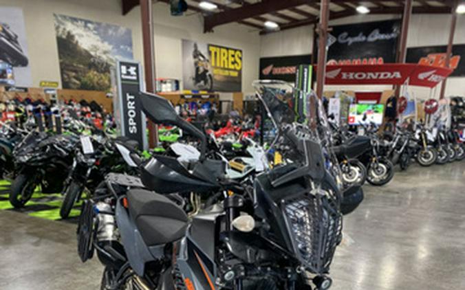2021 KTM Adventure 890