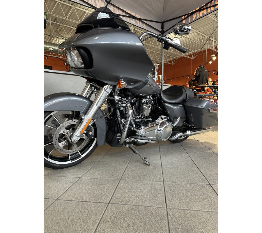 FLTRX 2021 Road Glide