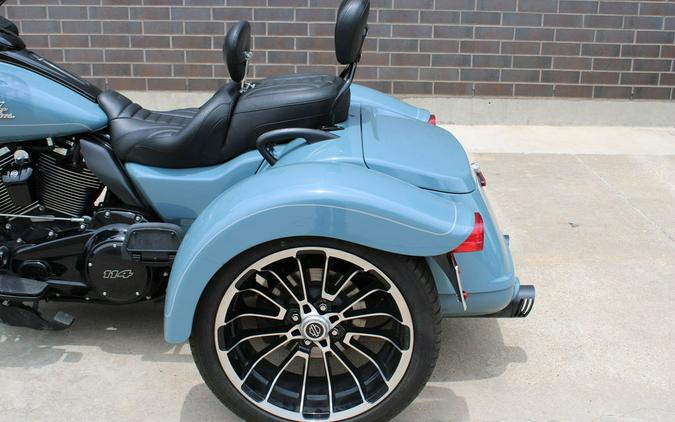 2024 Harley-Davidson® FLTRT - Road Glide® 3