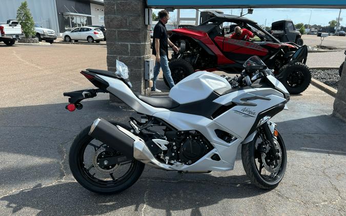 2024 Kawasaki Ninja 500 ABS