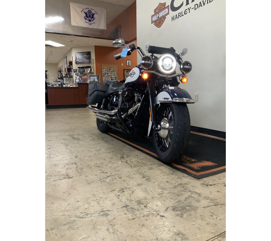 2019 Harley-Davidson Heritage Classic 107 Billiard Blue/Billiard White